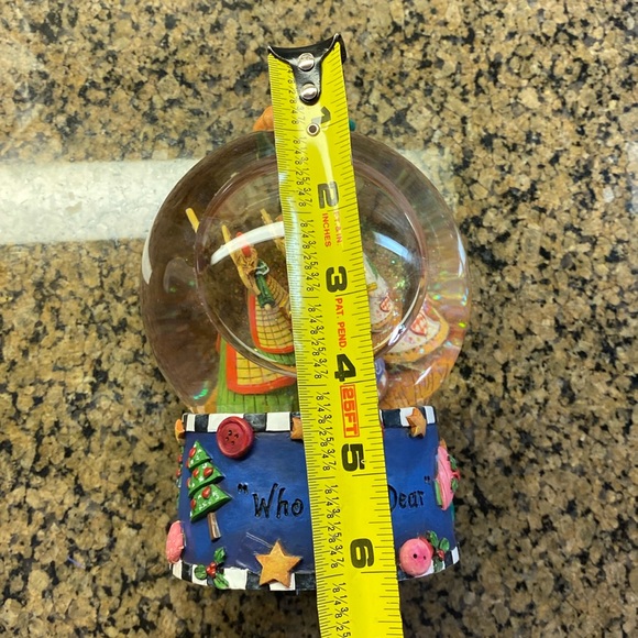 San Francisco Musical Snow Globe "Faithful Friends" Debra Jordan Bryan - Picture 7 of 9